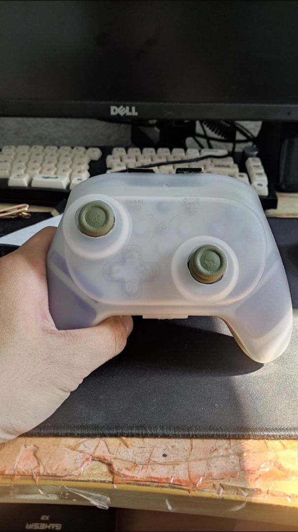 Nút bọc analog trên tay cầm chơi game