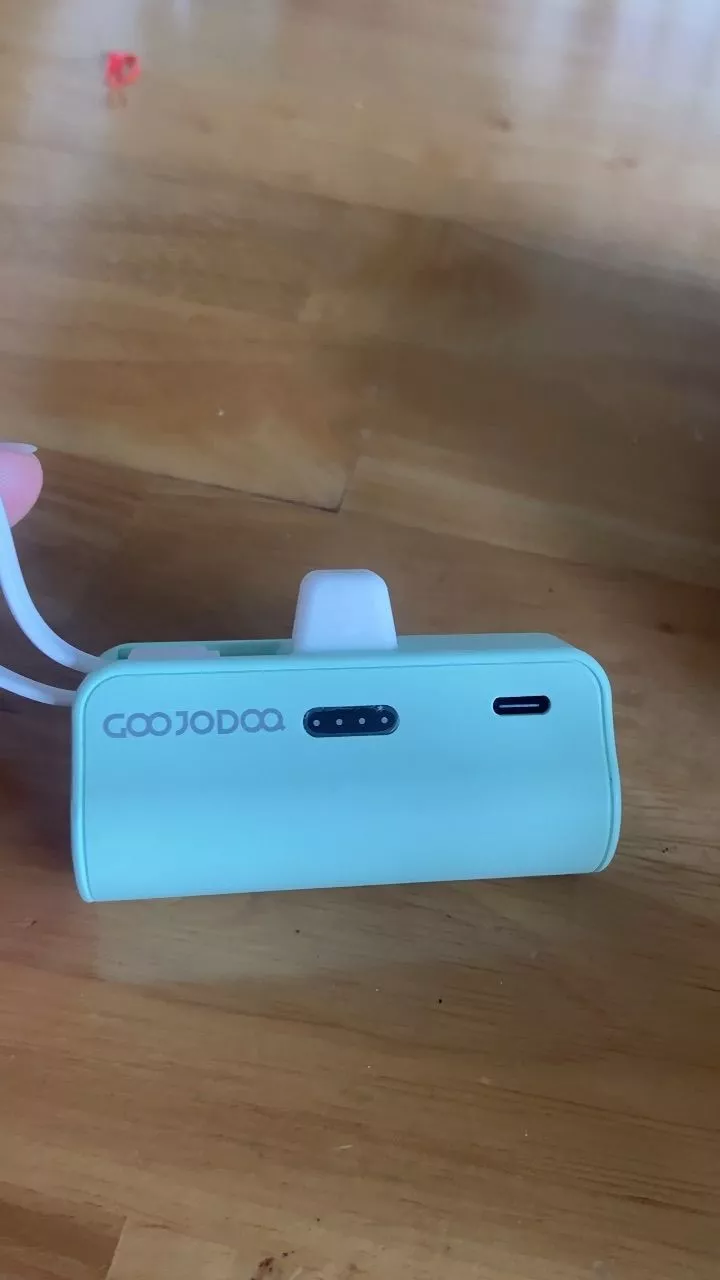 Pin dự phòng GOOJODOQ tích hợp cáp Type-C và Lightning