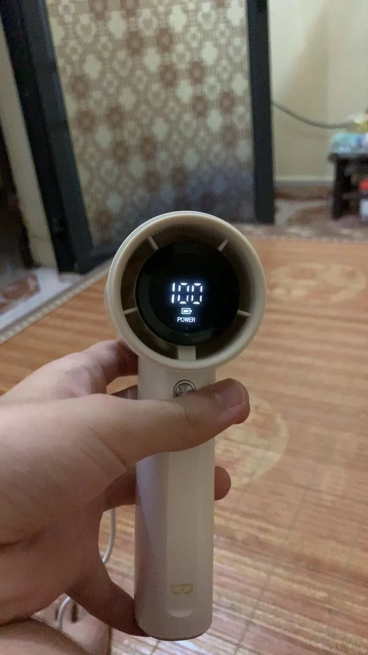 Màn hình LED hiển thị tốc độ và pin