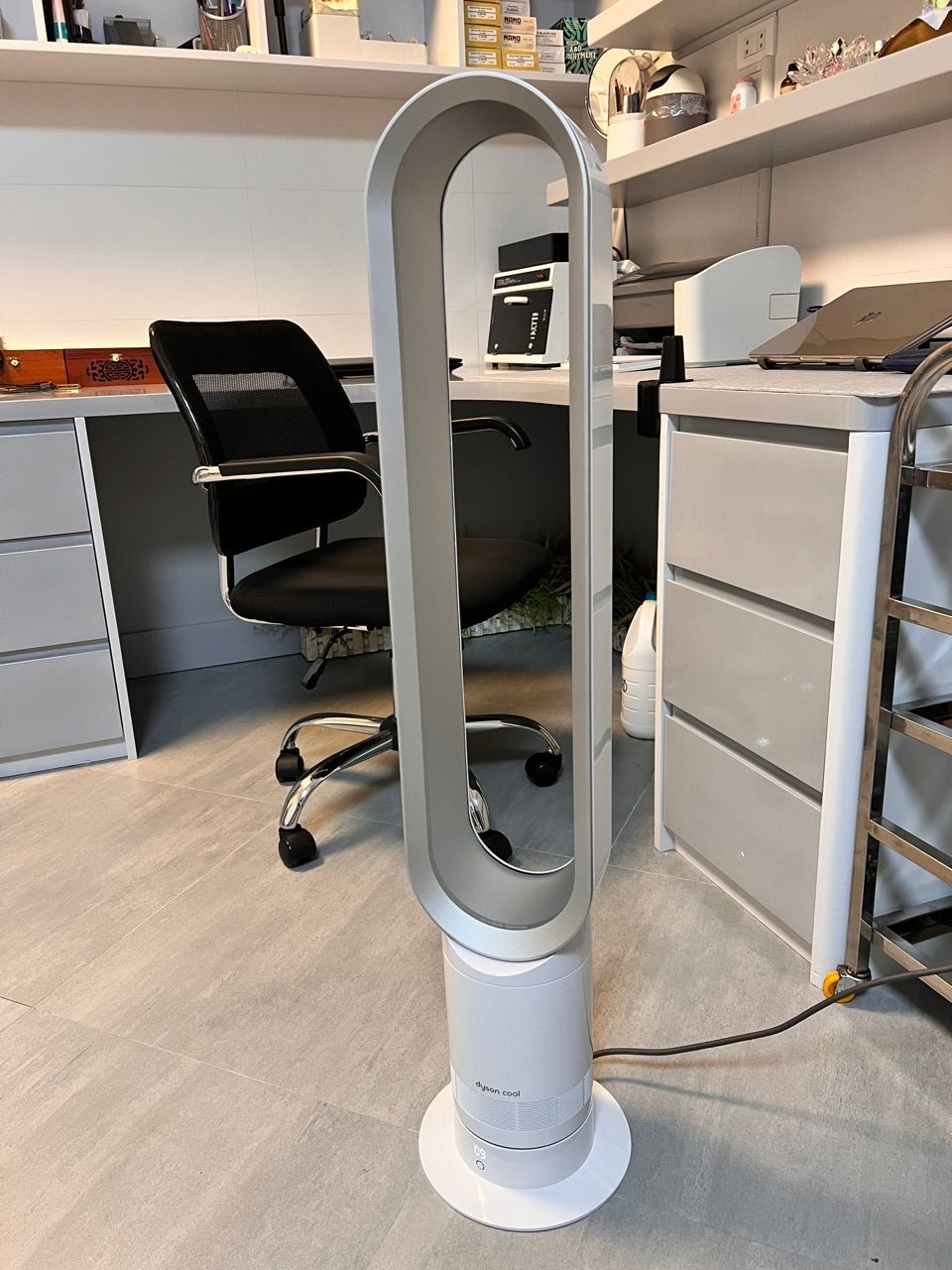 Quạt không cánh Dyson AM07 màu Trắng Bạc