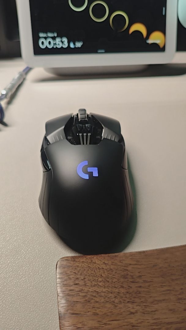 Các nút tùy chỉnh trên Logitech G903 Hero