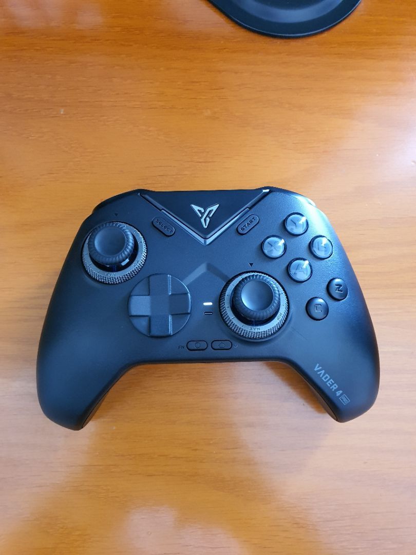 Mặt sau tay cầm Flydigi Vader 4 Pro