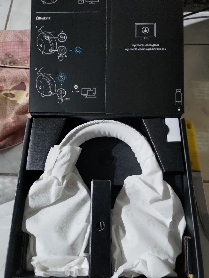 Logitech G Pro X 2 LIGHTSPEED kèm phụ kiện