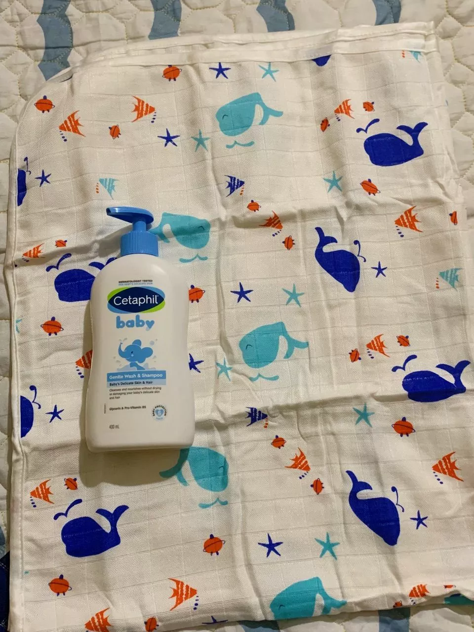 Sữa tắm gội Cetaphil Baby cho da nhạy cảm