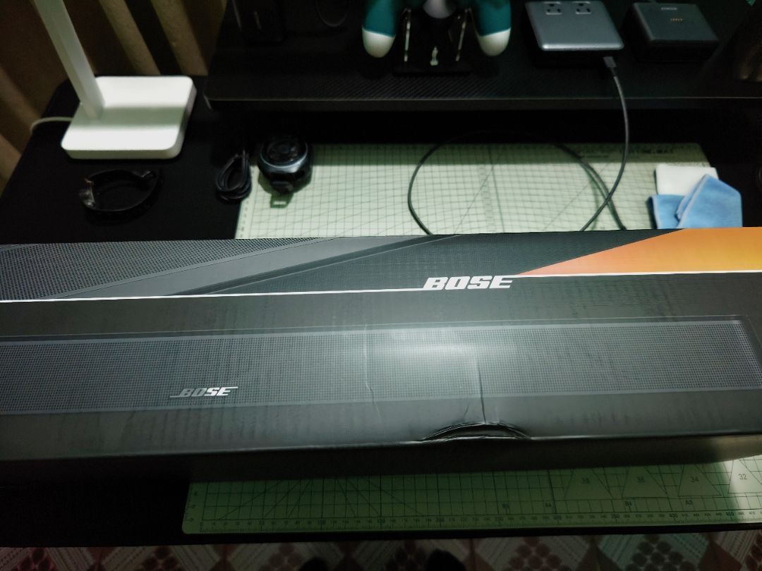 Mặt sau và các cổng kết nối của Bose Smart Soundbar