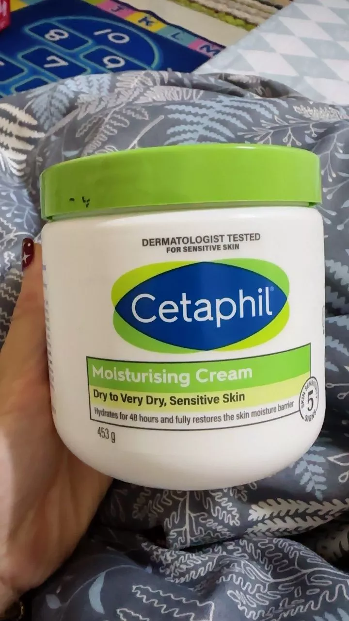 Kem dưỡng ẩm Cetaphil Moisturising Cream dạng tuýp