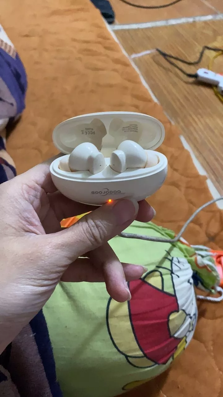 Tai nghe và phụ kiện đi kèm