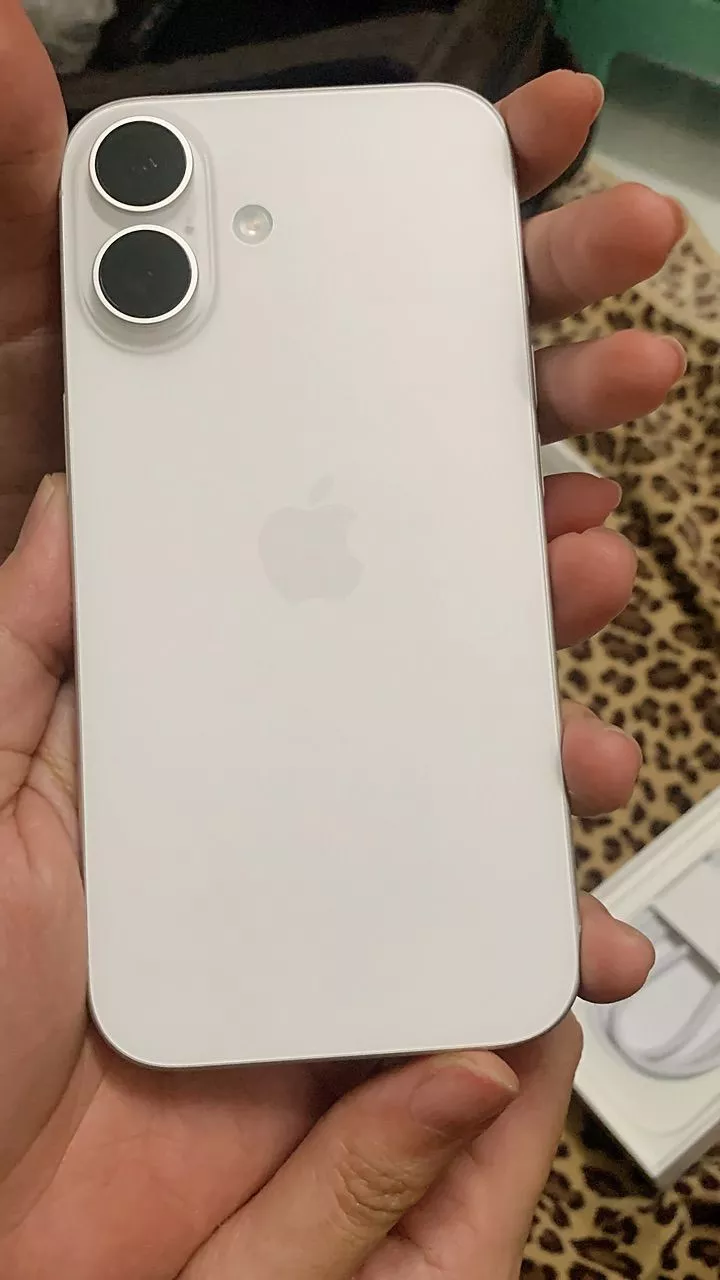 iPhone 16 128GB - hình ảnh thực tế