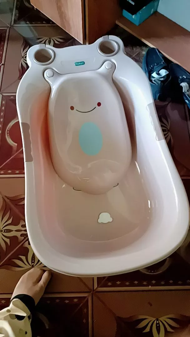 Chậu tắm cho bé chống trơn trượt