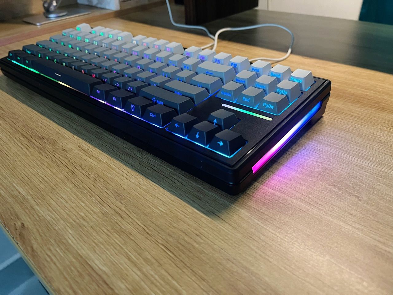 Đèn RGB trên bàn phím cơ