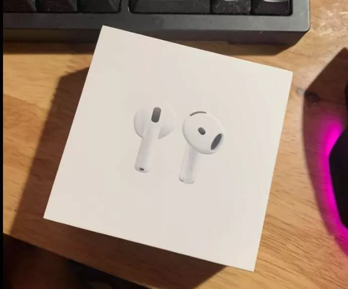Tai nghe Apple AirPods 4