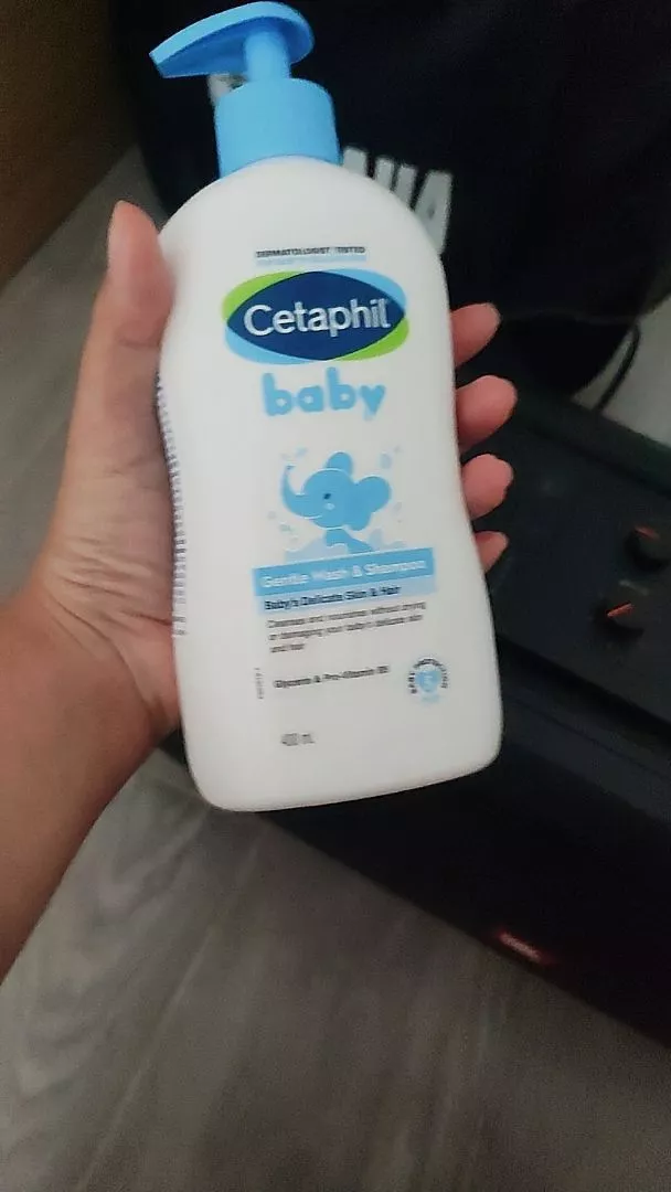 Sữa tắm gội Cetaphil Baby Gentle dịu nhẹ cho bé