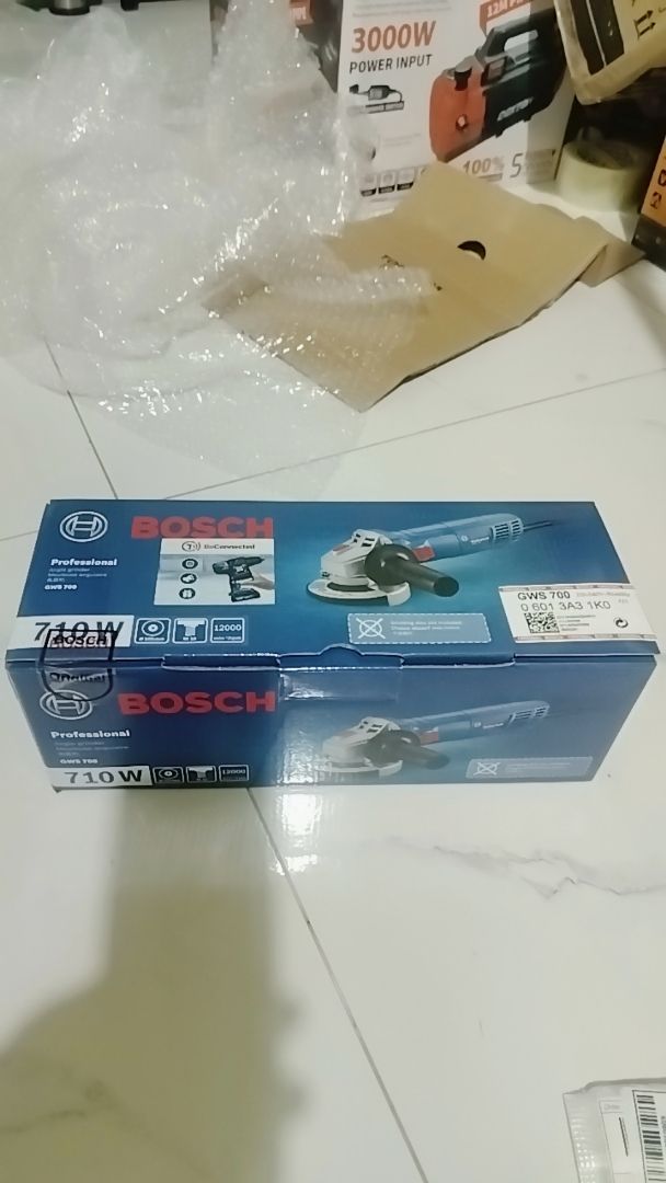 Máy mài góc Bosch dùng trong công việc mài cắt