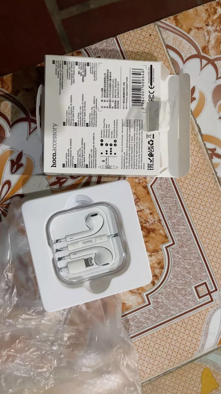Tai nghe Hoco M111 cận cảnh