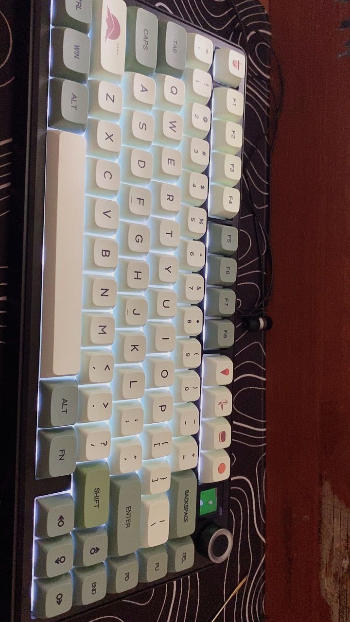 Thiết kế layout 75% của AULA F75