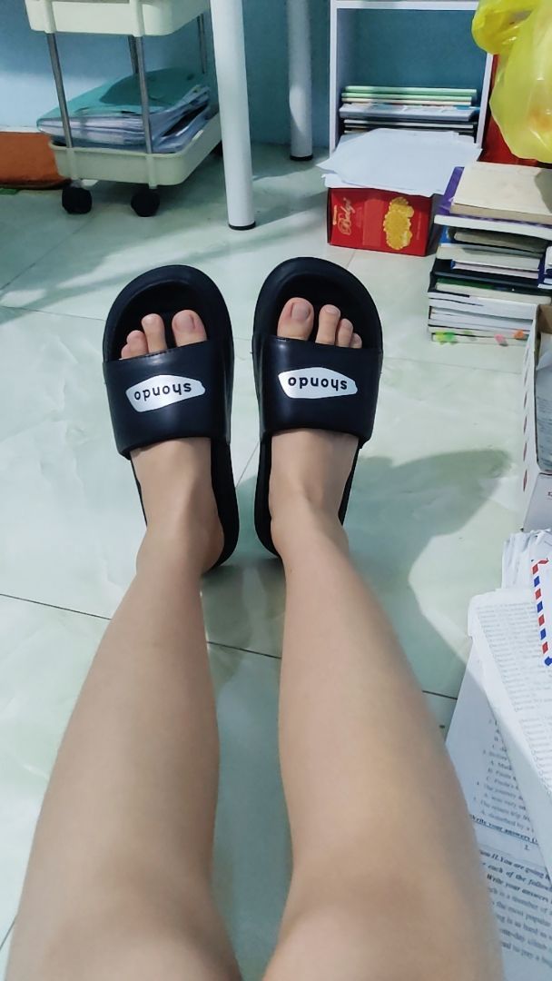 Mẫu dép quai ngang Shondo nhiều màu