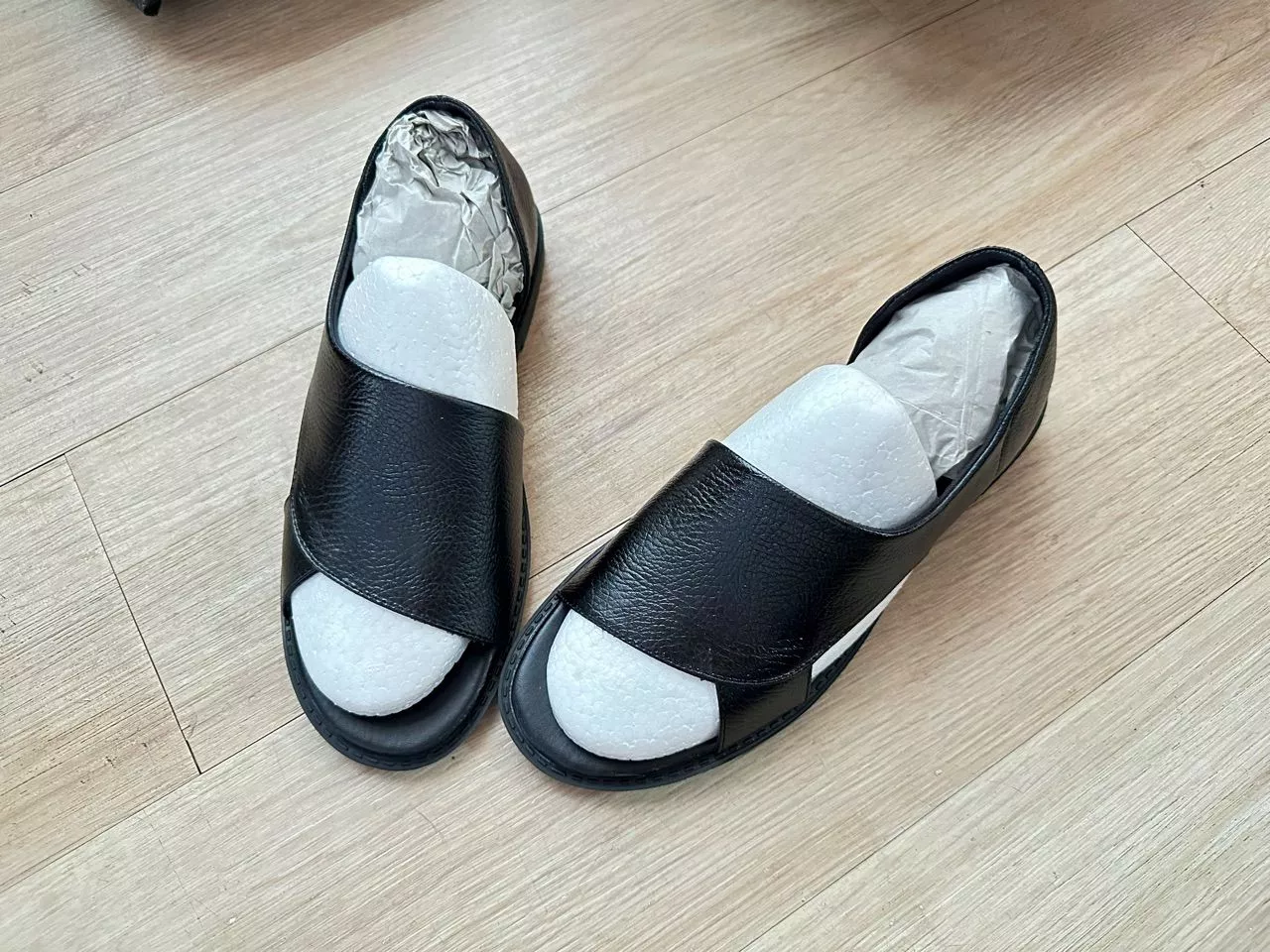 Dép sandal nam quai ngang dạo phố
