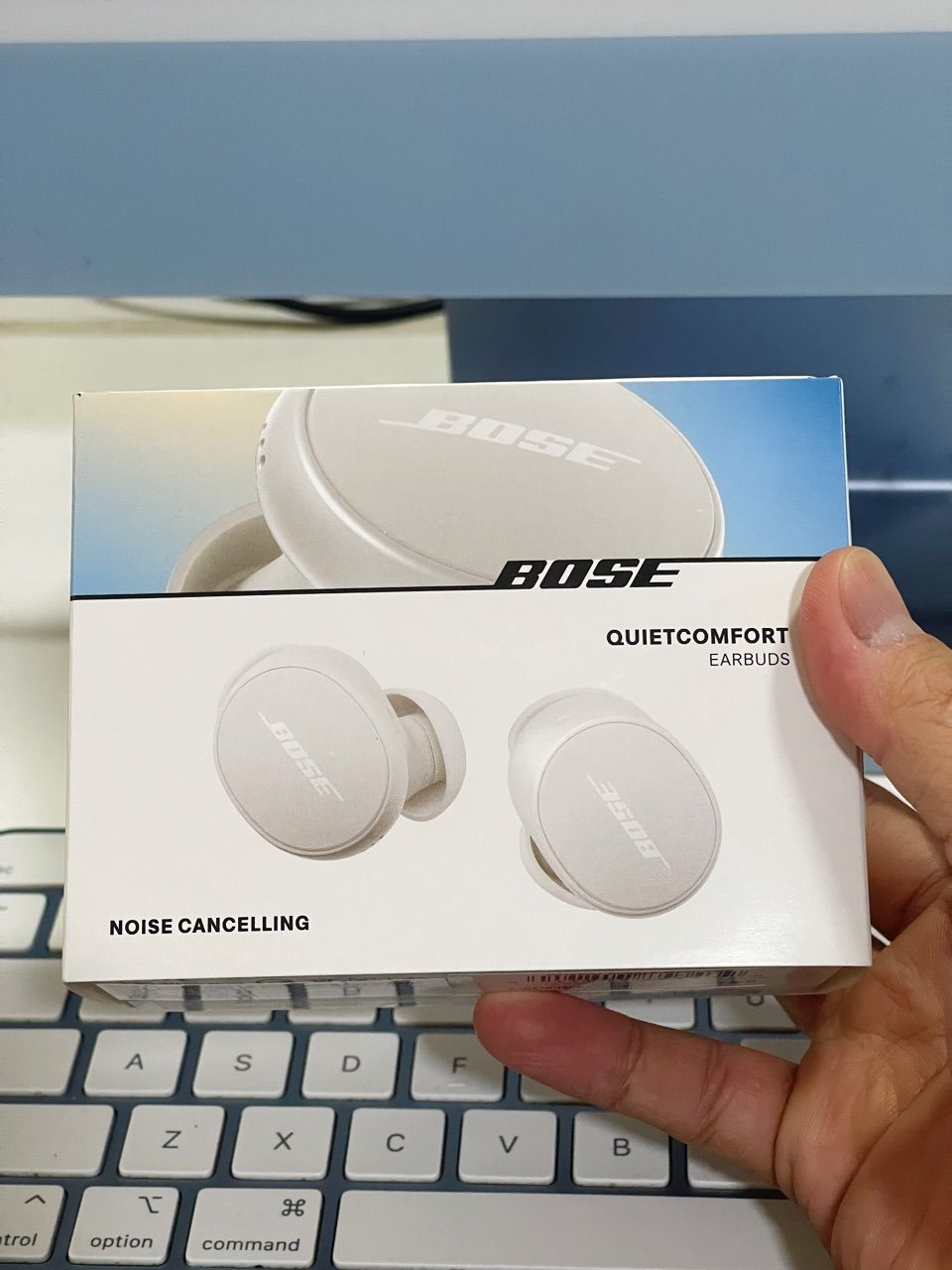 Tai nghe Bose QuietComfort Earbuds và hộp sạc
