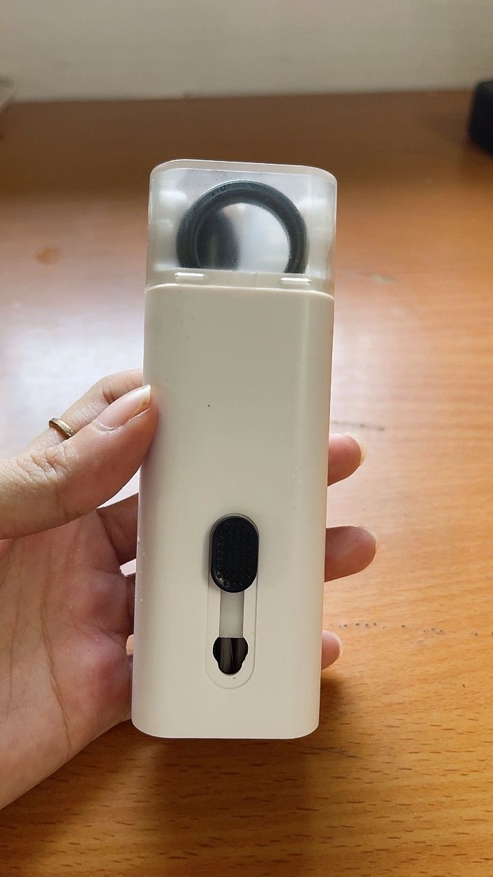 Các dụng cụ trong bộ vệ sinh thiết bị