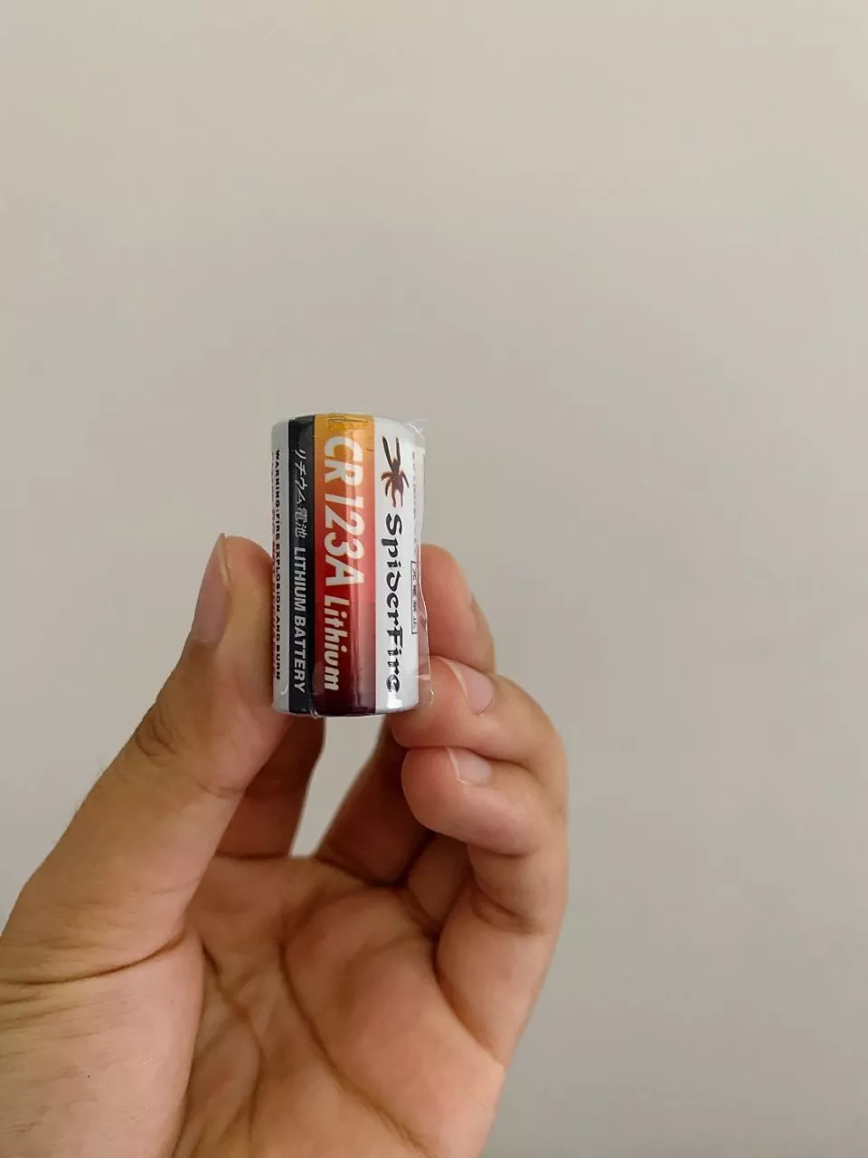 Pin CR123A Panasonic cho máy ảnh film và instax mini