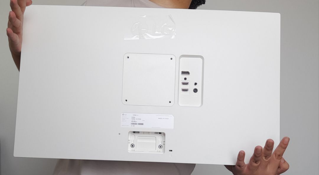 Màn hình LG UltraFine 27U711B-B 4K