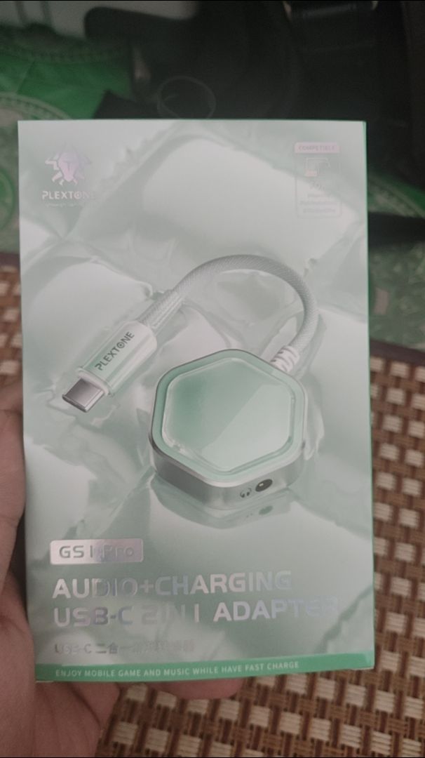 Cổng Type-C và jack 3.5mm trên Plextone GS1 Pro