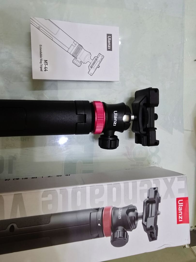 Ngàm kẹp điện thoại trên Ulanzi MT-44
