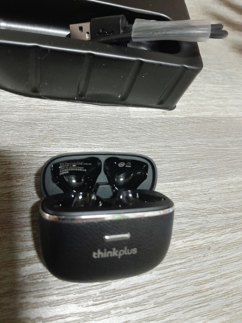 Hộp sạc Type-C Lenovo LP22 Pro