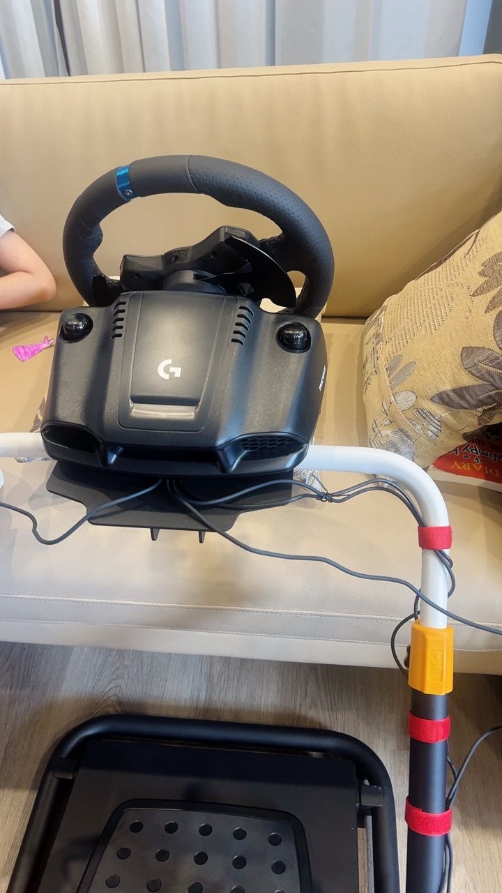 Bàn đạp Logitech G923