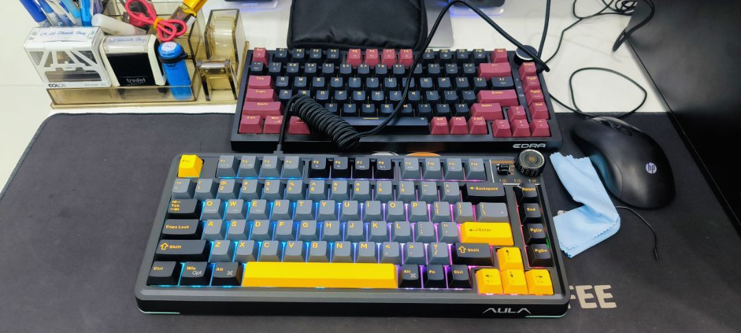 Bàn phím AULA AU75 với đèn RGB