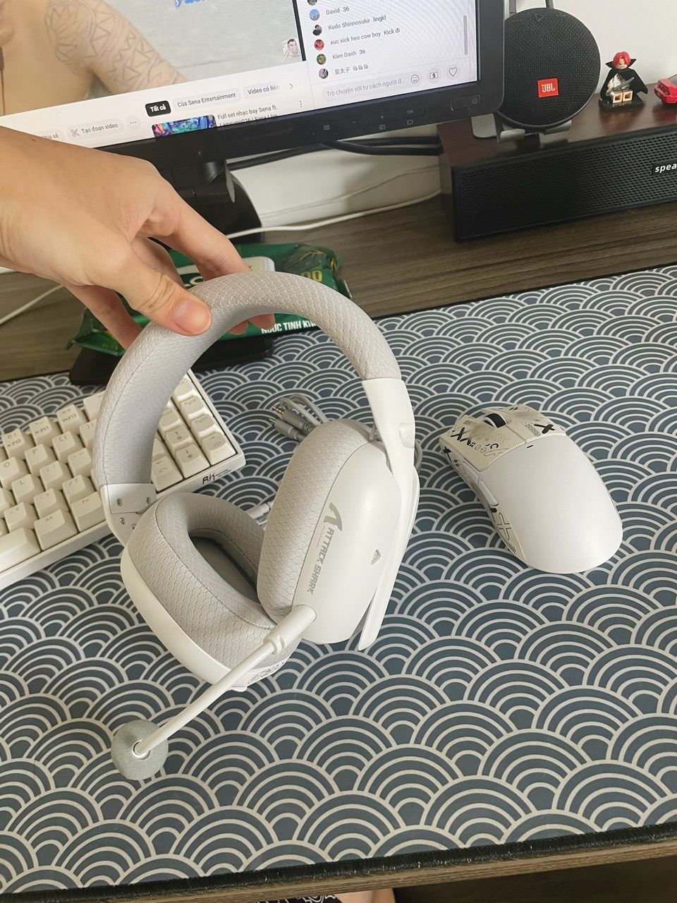 Thiết kế tai nghe Attack Shark L80 Pro