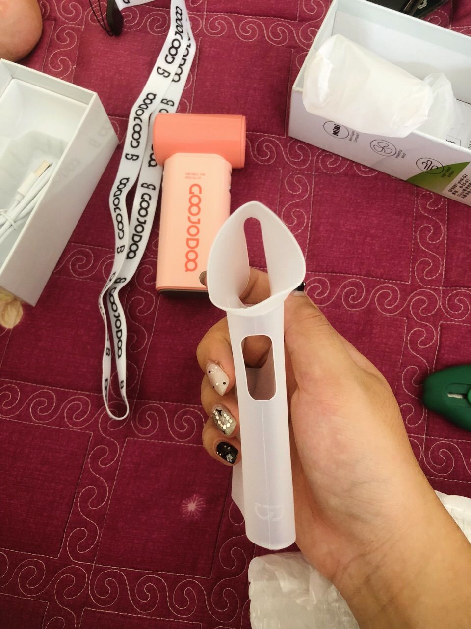 Màu sắc vỏ bảo vệ quạt mini