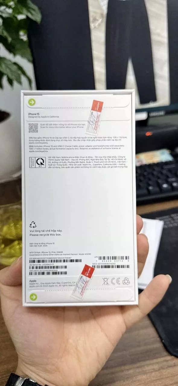 iPhone 15 256GB mặt lưng