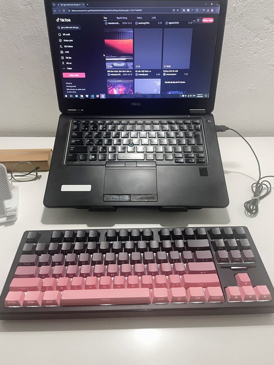 Bàn phím WK87 với đèn RGB