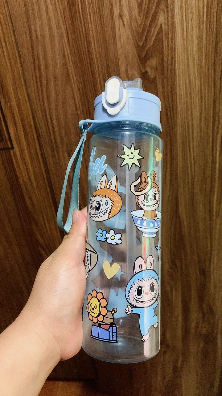 Bình Nước Cho Bé Gấu Kute 650ml Chất Liệu PP An Toàn Kèm Ống - ảnh 6