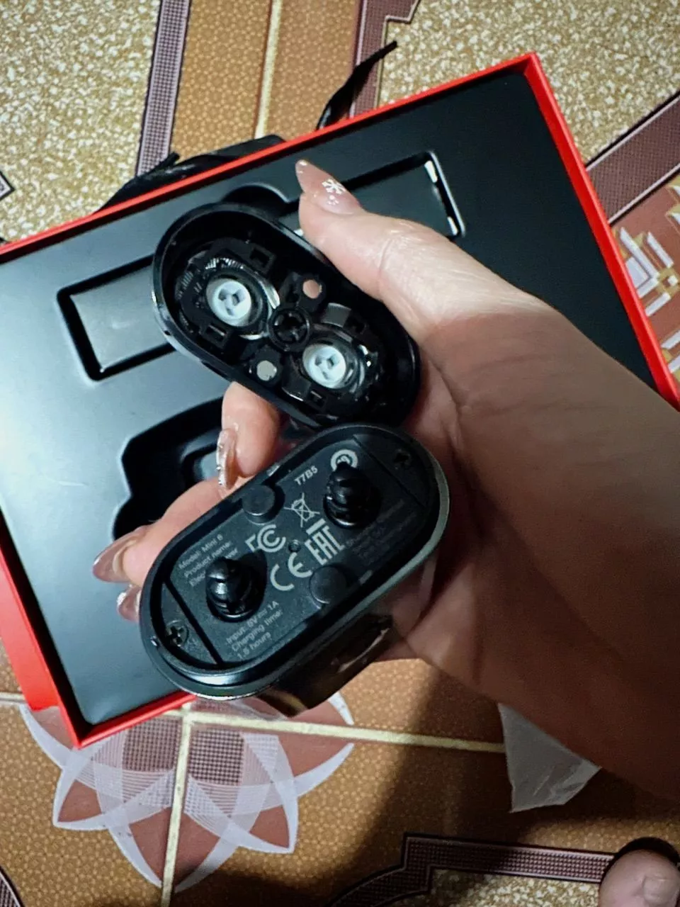 Hộp quà kèm túi xách của set Enchen