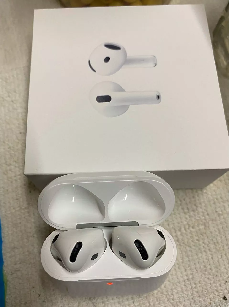 Hình ảnh sản phẩm AirPods 4