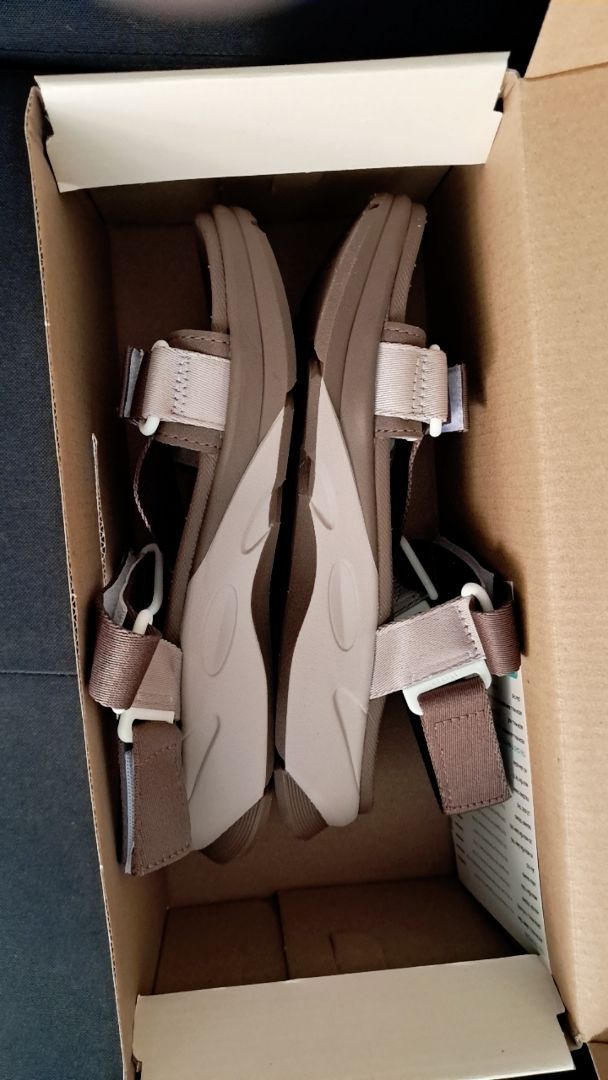 Các lựa chọn màu của sandal Shondo