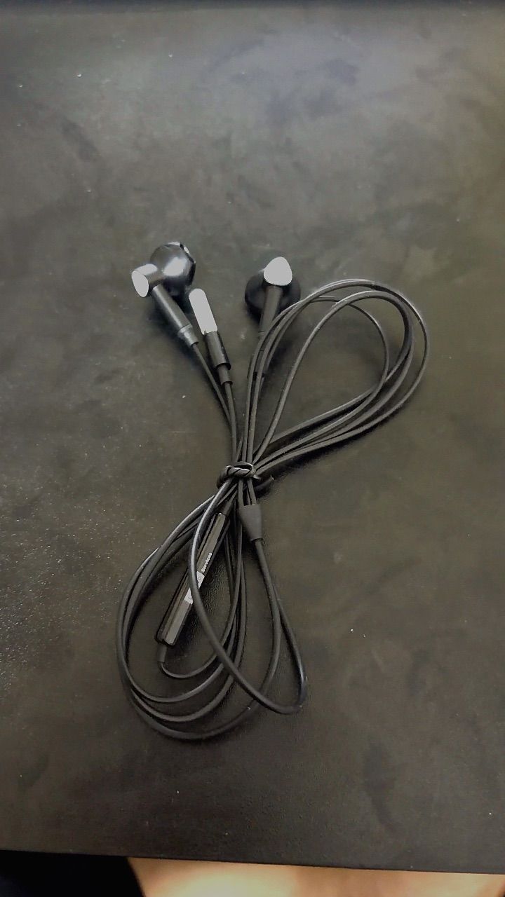 Thiết kế tai nghe Lenovo dạng in-ear