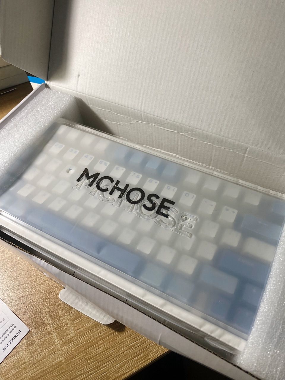 Bàn phím MCHOSE G75 V2 với đèn RGB