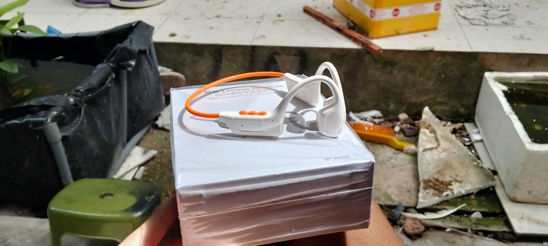 Thiết kế tai hở của Lenovo S102