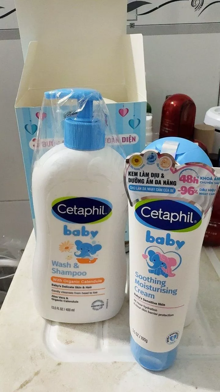 Dầu massage Cetaphil Baby