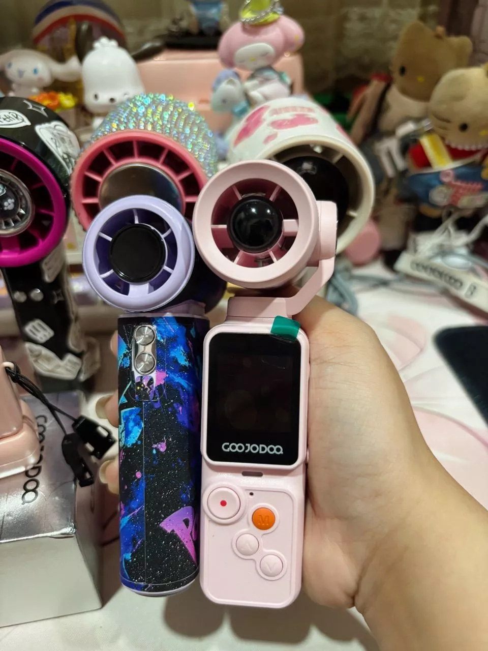 Màn hình và gimbal 180 độ