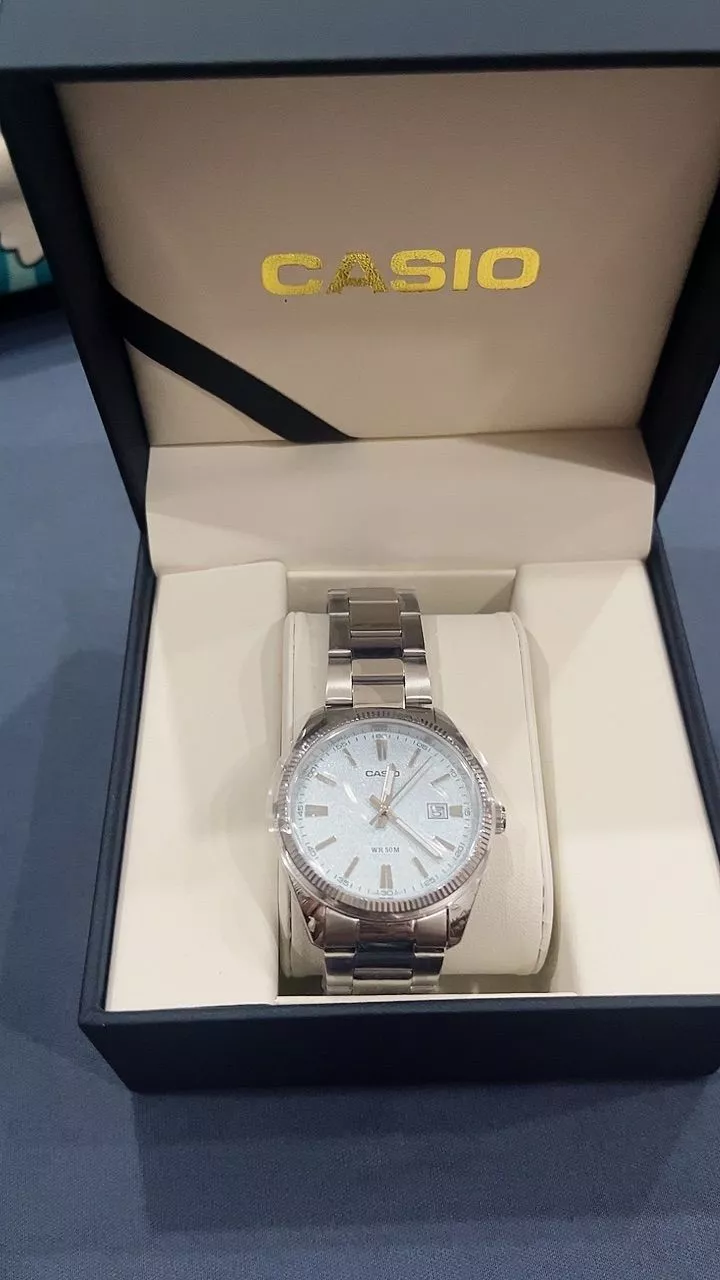 Chi tiết đồng hồ Casio MTP-1302DA-2A2 thép không gỉ