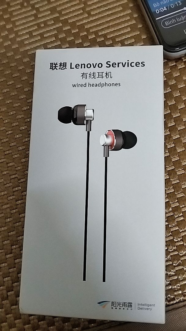 Thiết kế tai nghe Lenovo Y100
