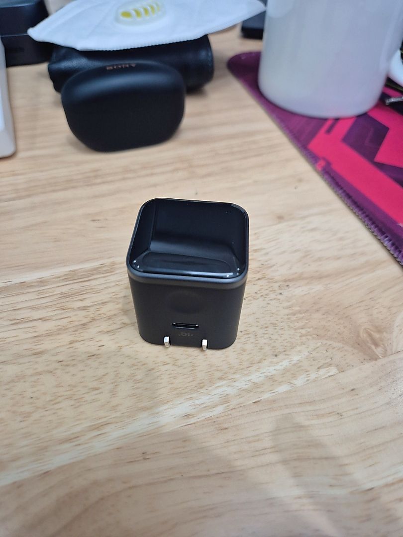 Màn hình LED trên sạc Anker