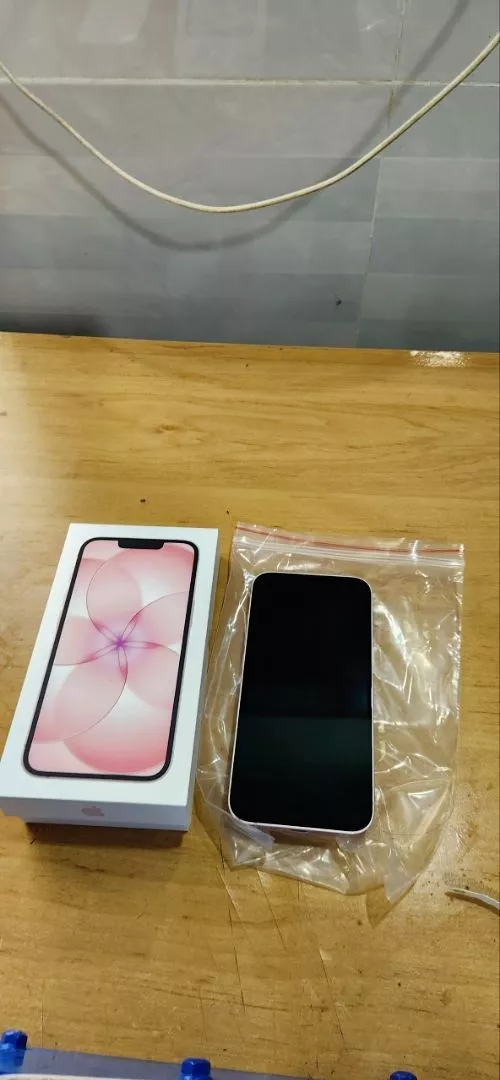 iPhone 17e 256GB – thiết kế màn hình