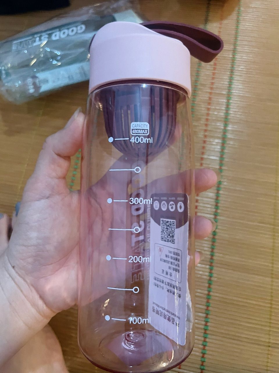Bình đựng nước trong suốt cốc nước học sinh dung tích 550ml  - ảnh 3
