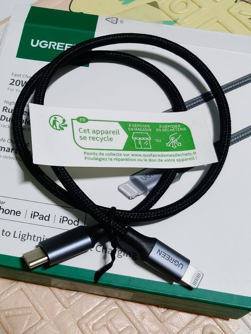 Cáp USB-C to Lightning UGREEN