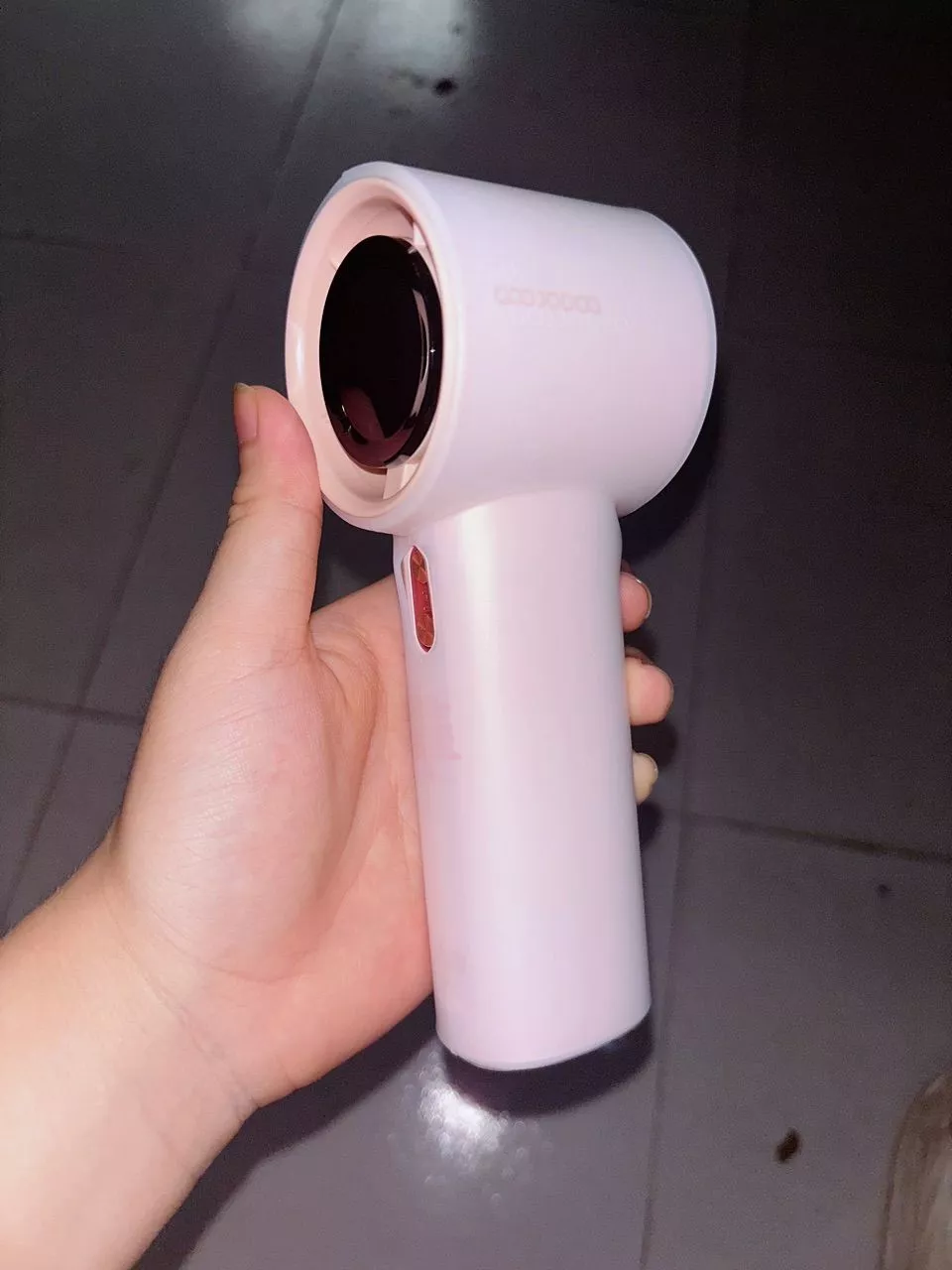 Thiết kế ôm sát quạt
